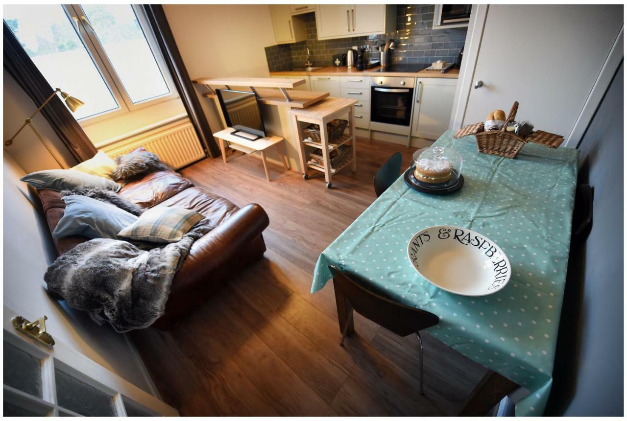 Fox Cottage Хелънсбърг Екстериор снимка